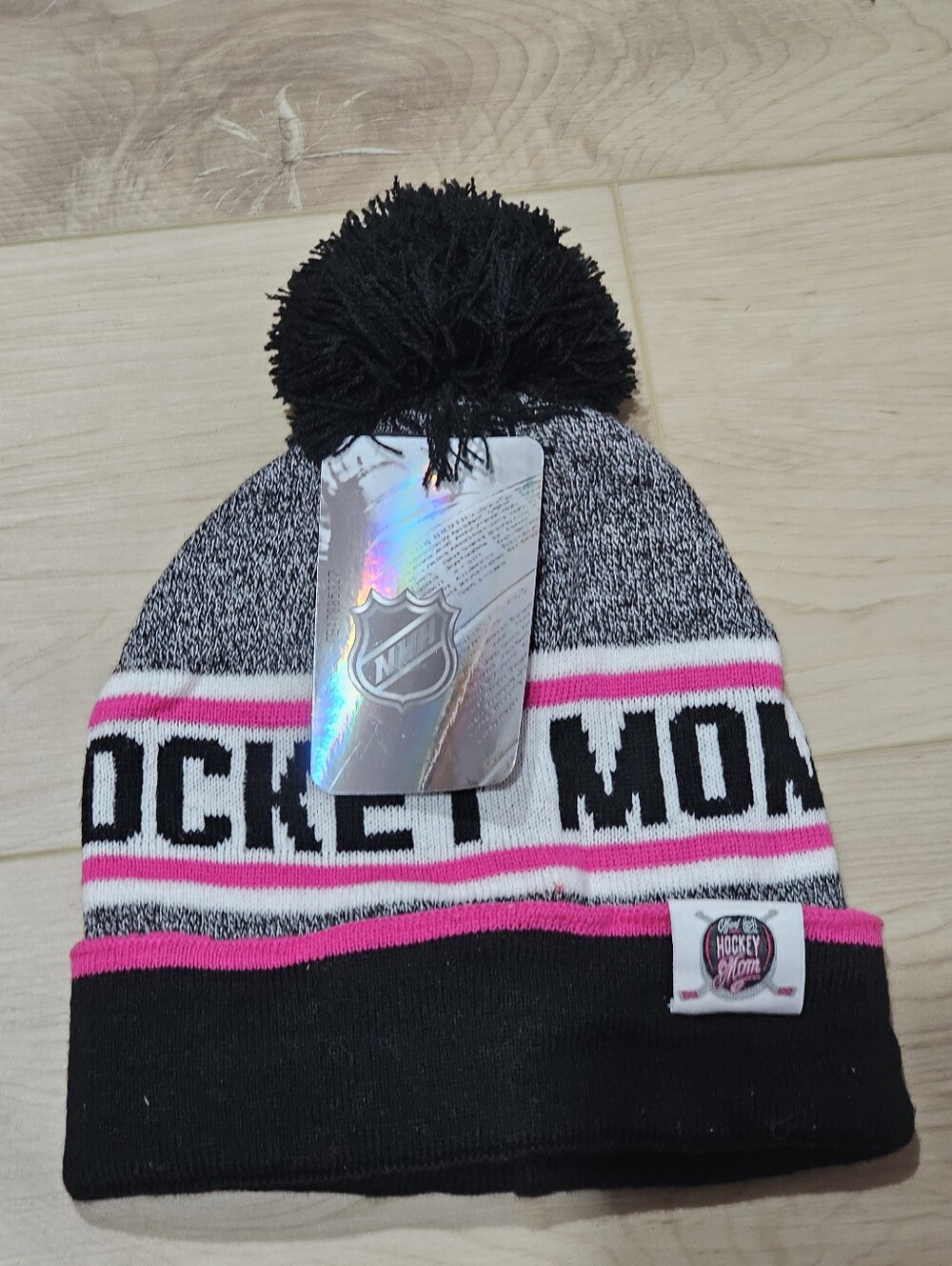 Brand New NHL Official Hockey Mom Winter Beanie Toque Hat - NWT